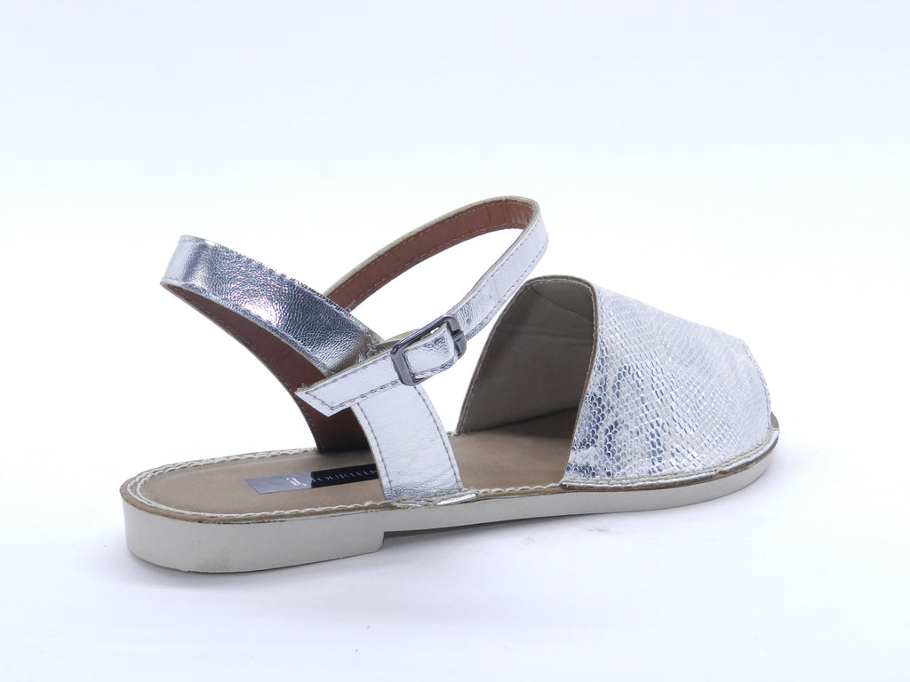 Women's Textured Flat Sandal — Silver