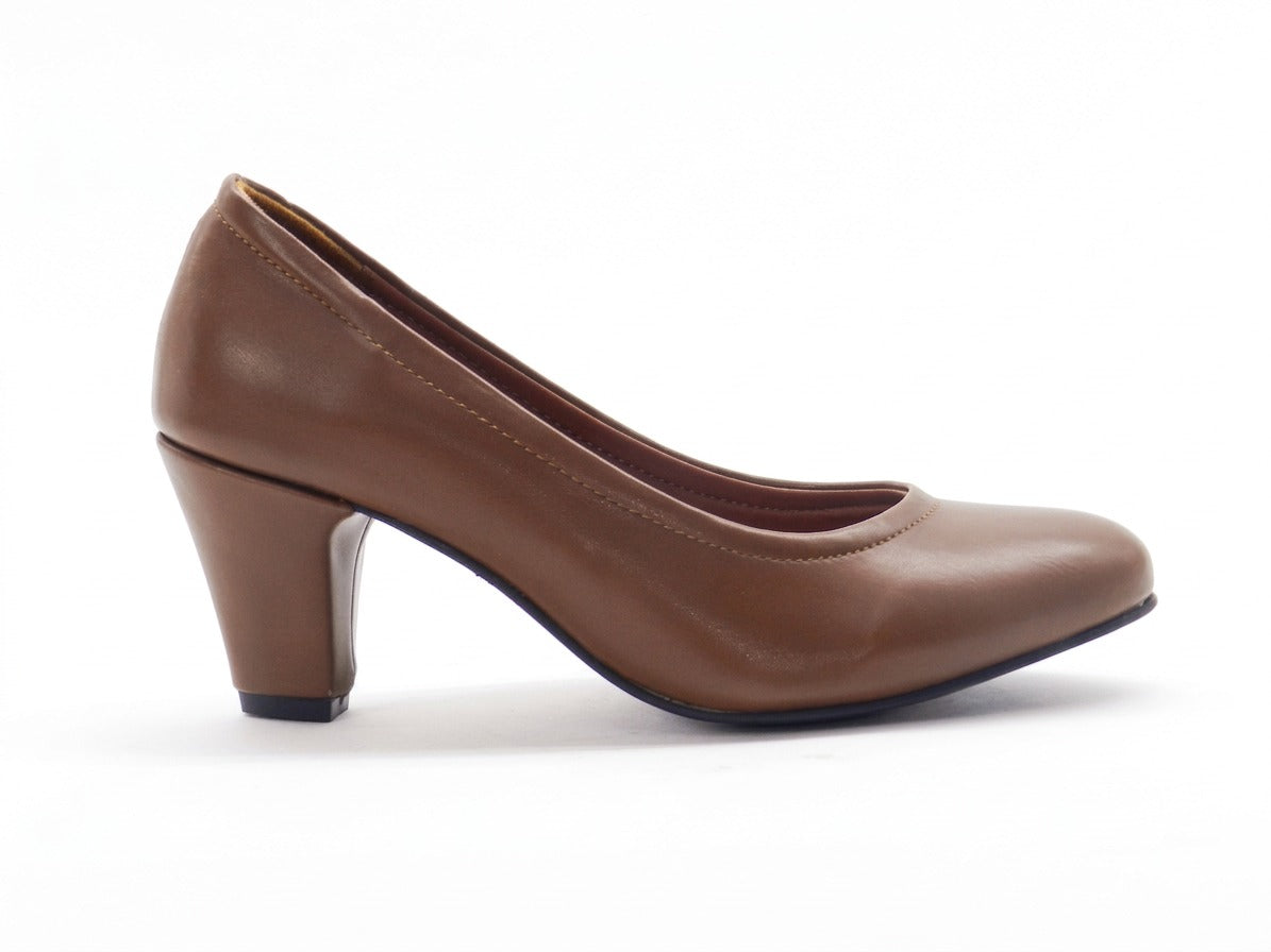 Women's Faux Leather Slip-On Pumps — Brown​