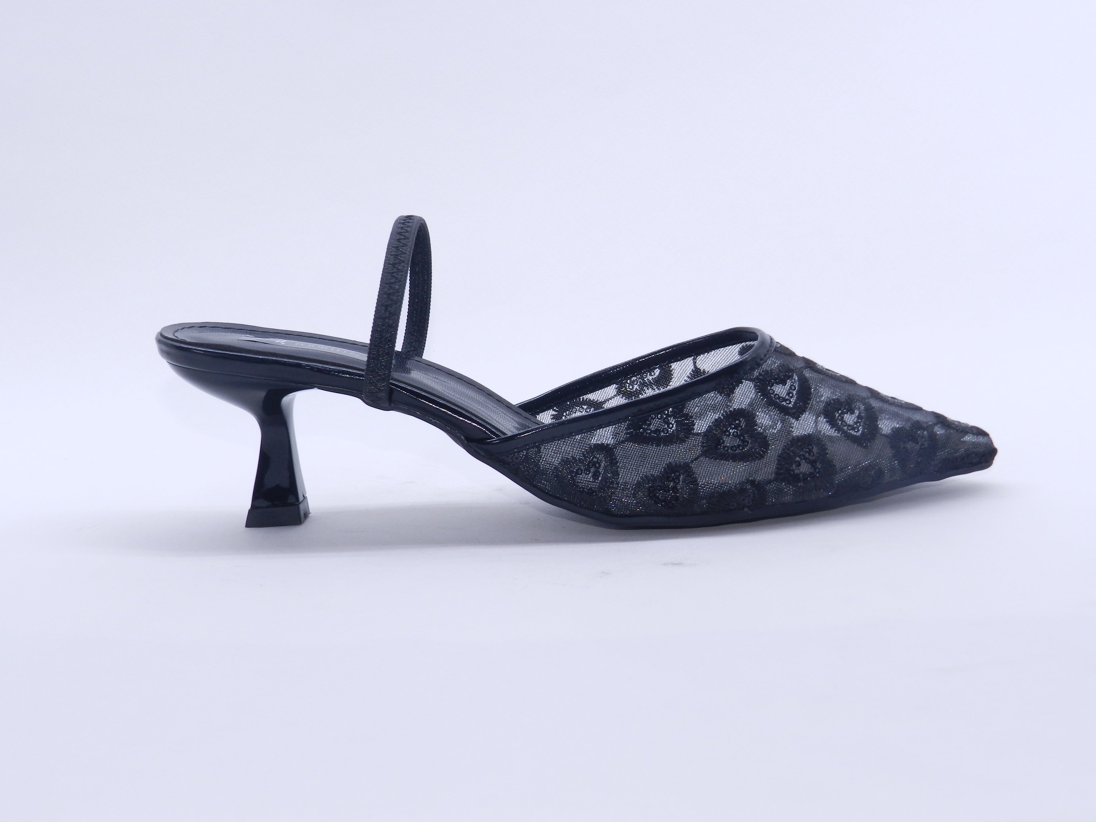 Women's Embroidered Mesh Pointed Toe Slingback Sabot — Black
