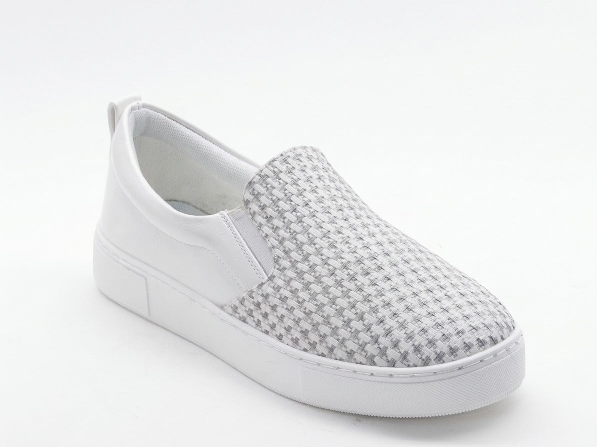 Women's Synthetic Slip-On Sneaker — Black/White​