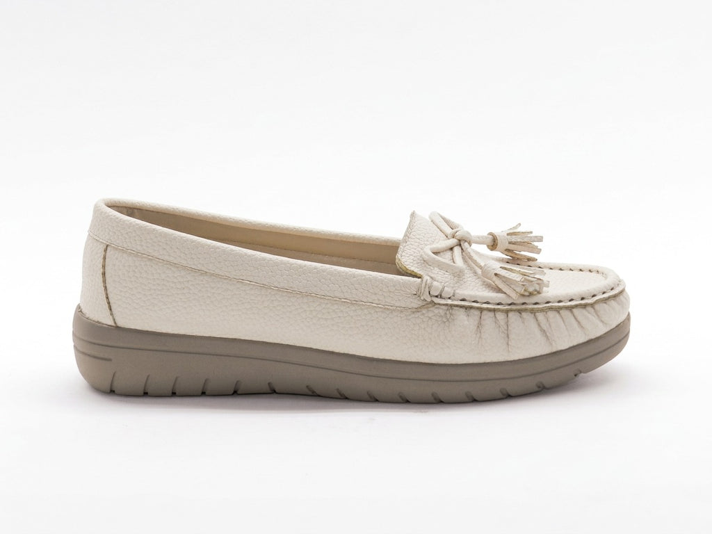 Women's Textured Slip-On Flat — Beige​