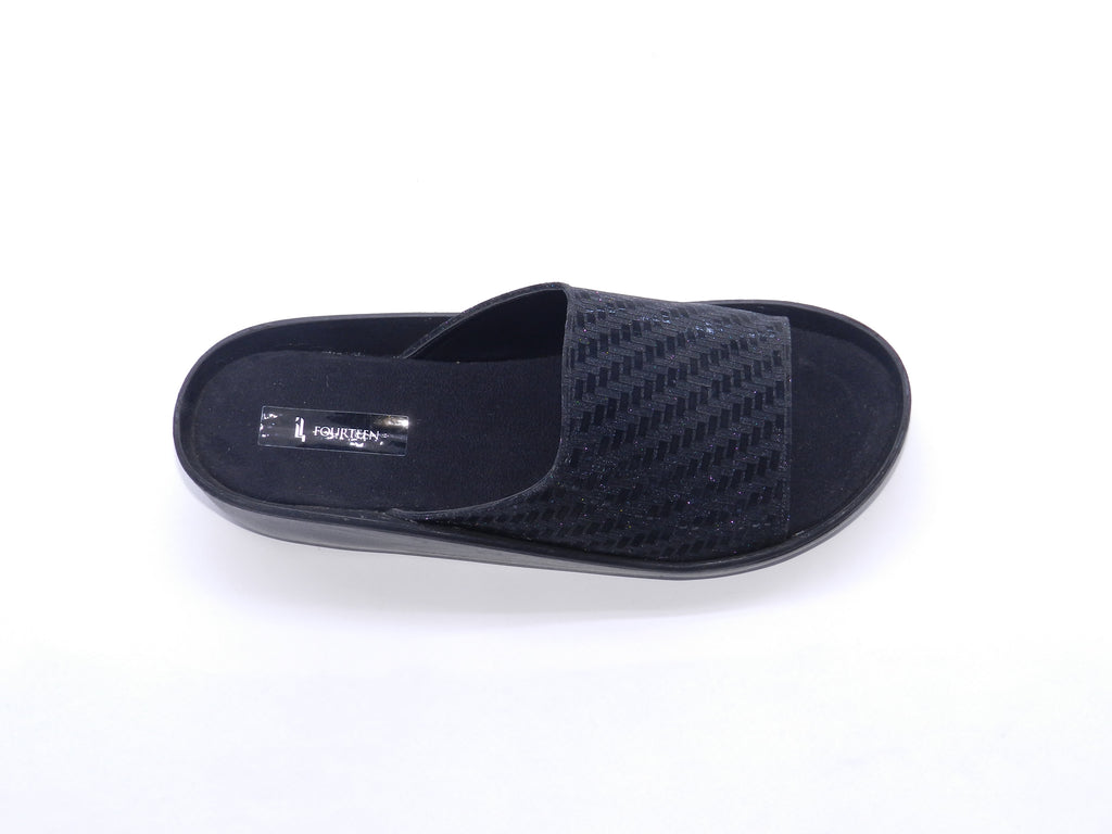 Women's Textured Wedge Slipper — Black