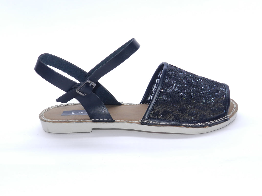 Women's Patterned Flat Sandal — Black