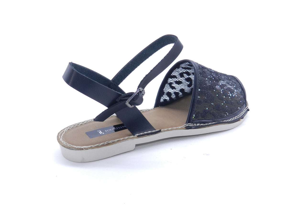 Women's Patterned Flat Sandal — Black