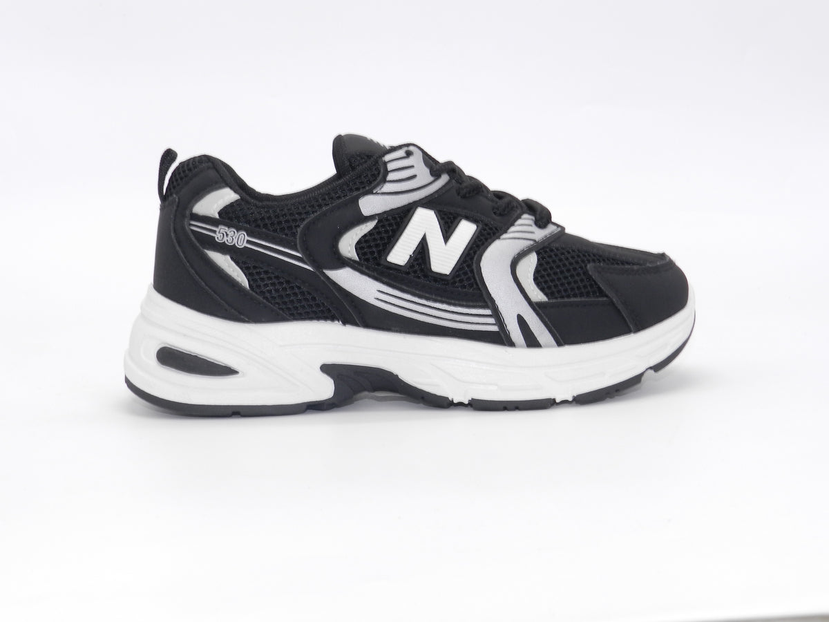 Women's Mesh Lace-Up Sneakers — Black