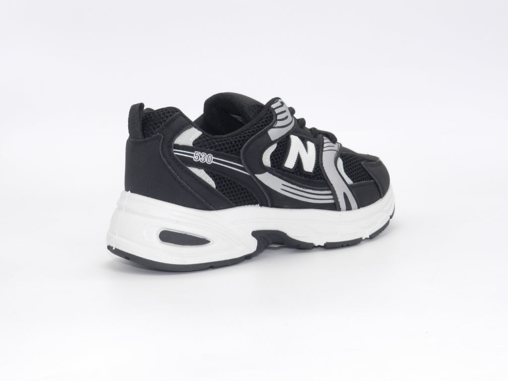Women's Mesh Lace-Up Sneakers — Black