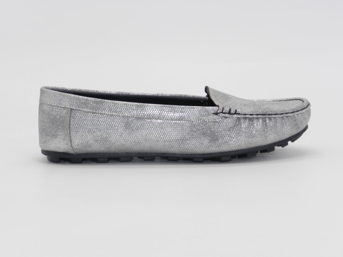 Women's Textured Flat Loafer — Grey