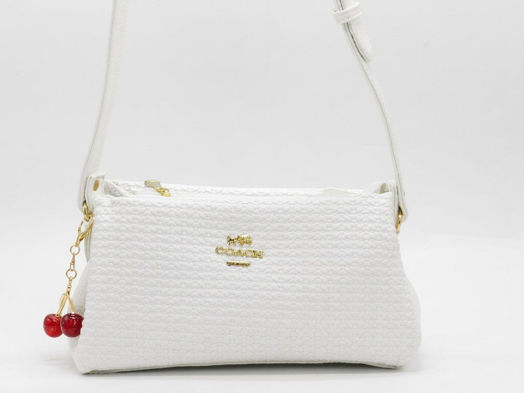 Women's Textured Shoulder Bag — White​