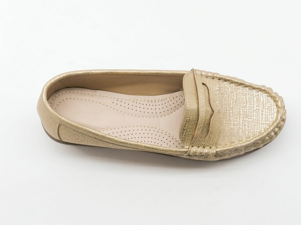 Women's Textured Wedge Loafer — Gold​