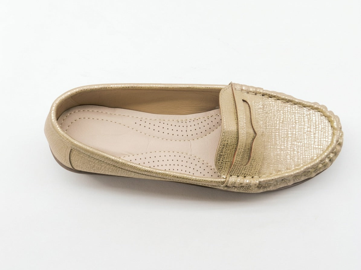 Women's Textured Wedge Loafer — Gold​