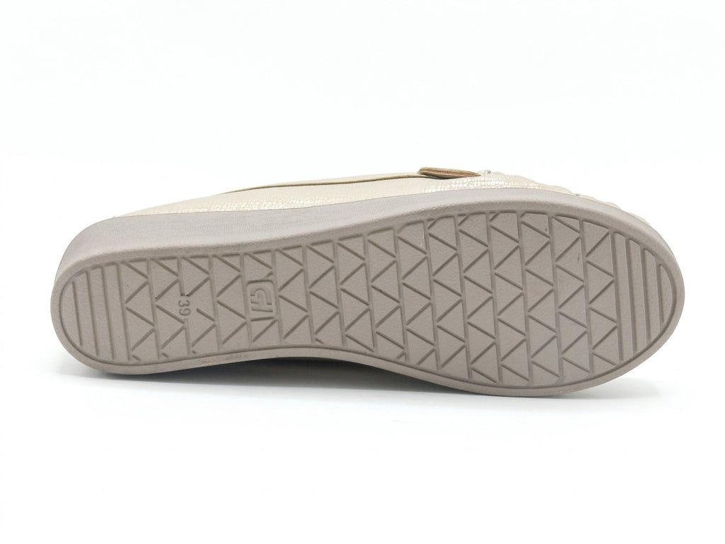 Women's Textured Wedge Loafer — Silver​