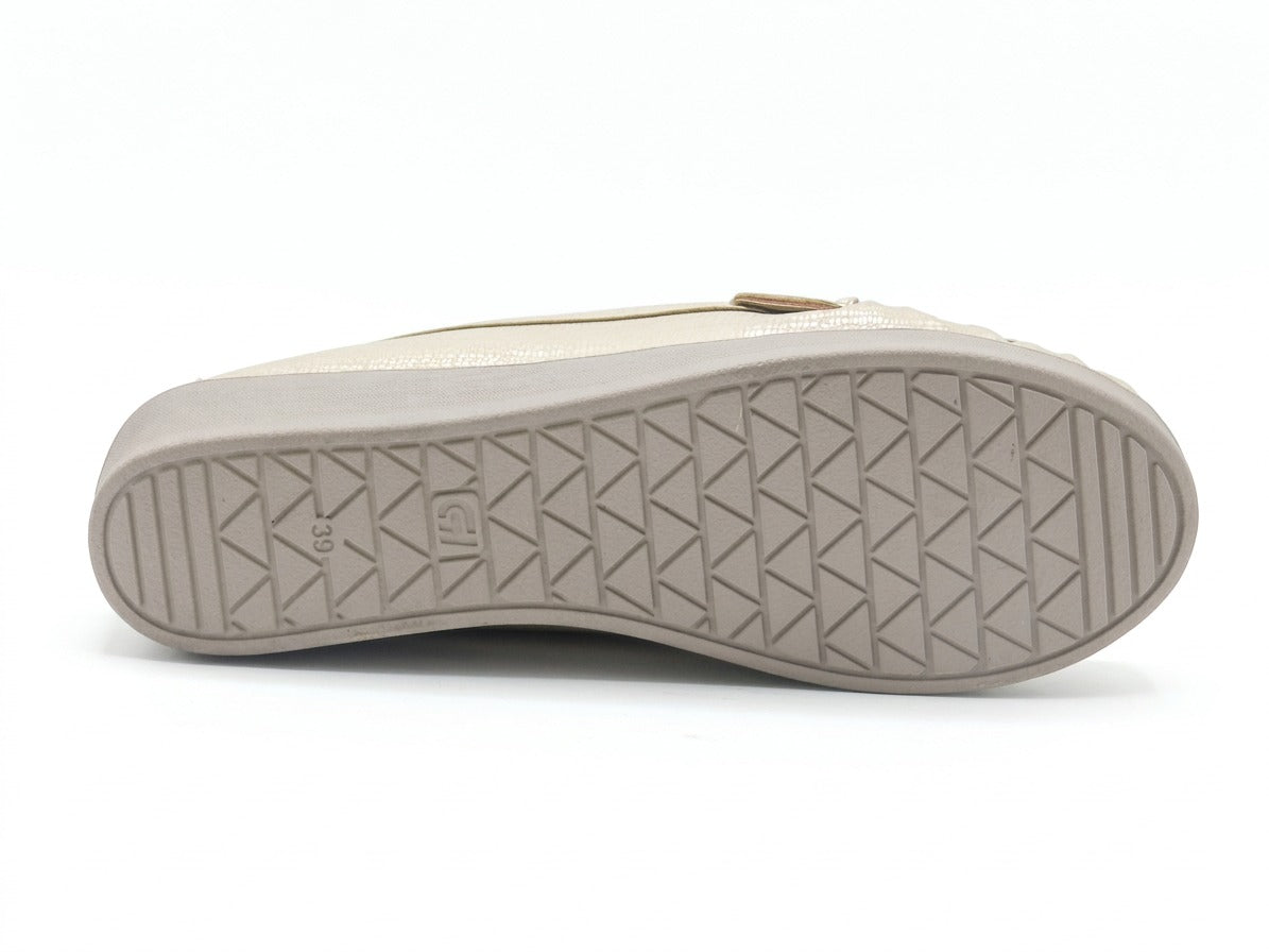 Women's Textured Wedge Loafer — Silver​