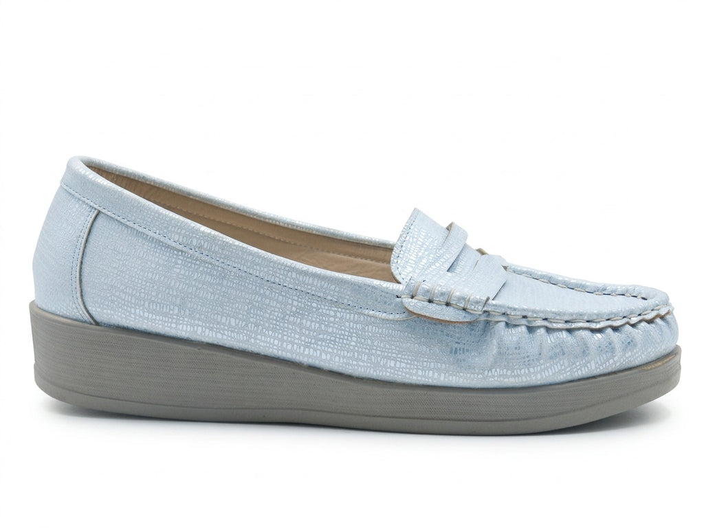 Women's Textured Wedge Loafer — Silver​