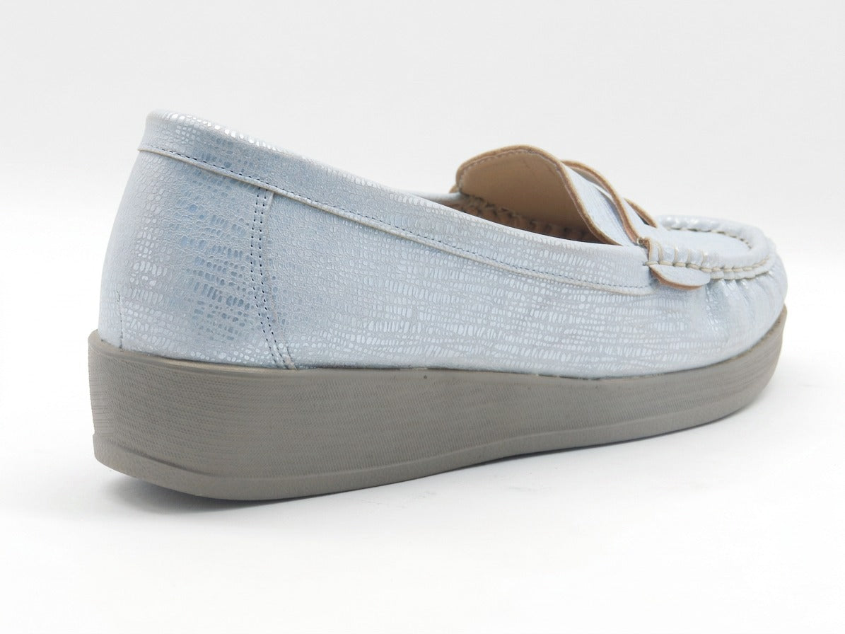 Women's Textured Wedge Loafer — Silver​