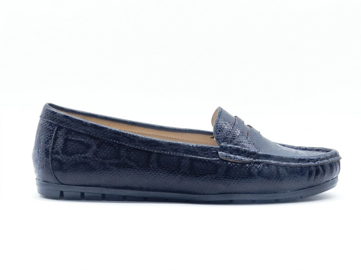 Women's Textured Faux Leather Slip-On Loafer — Lizard Black​
