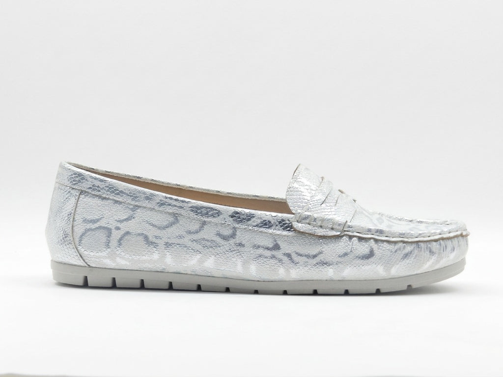 Women's Textured Faux Leather Slip-On Loafer — Lizard White​