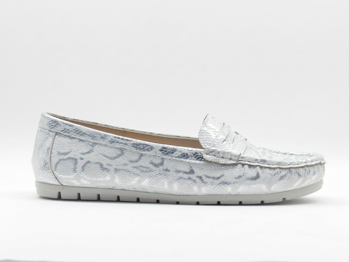 Women's Textured Faux Leather Slip-On Loafer — Lizard White​