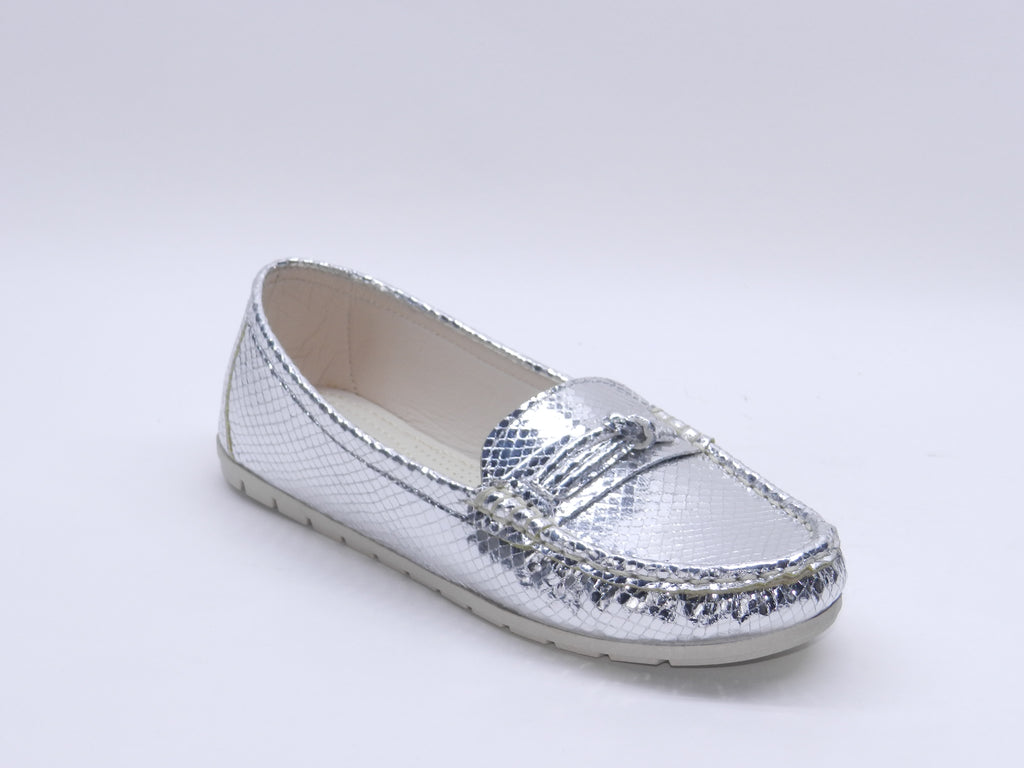 Women's Snake-Embossed Slip-On Flat — Lizard Black