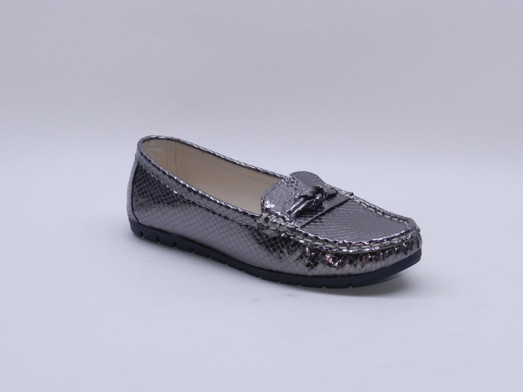 Women's Snake-Embossed Slip-On Flat — Lizard Gunmetal
