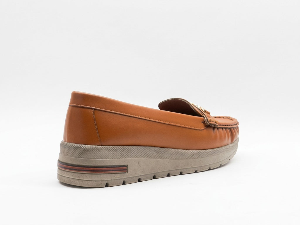 Women's Faux Leather Platform Loafer — Khaki​