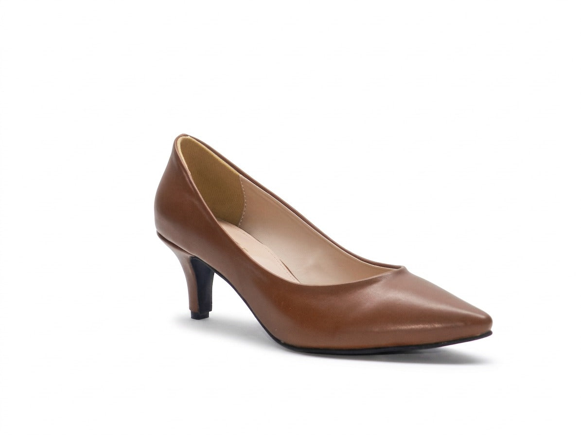 Women's Faux Leather Slip-On Court Shoe — Tan​