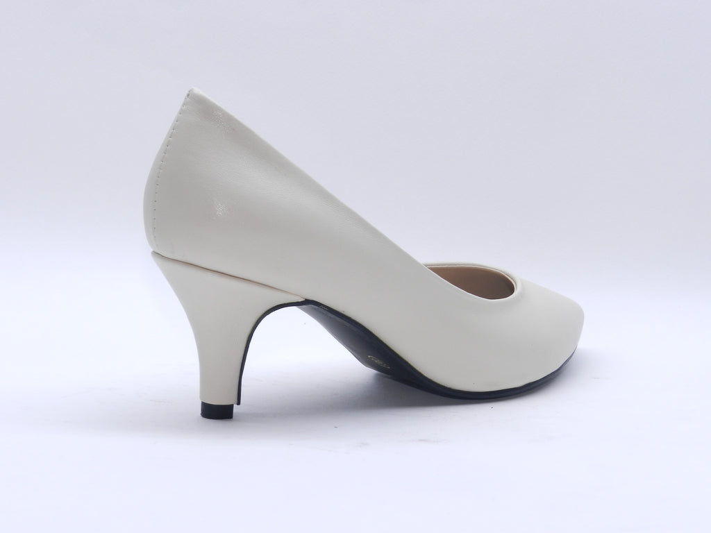 Women's Faux Leather Slip-On Court Shoe — Beige