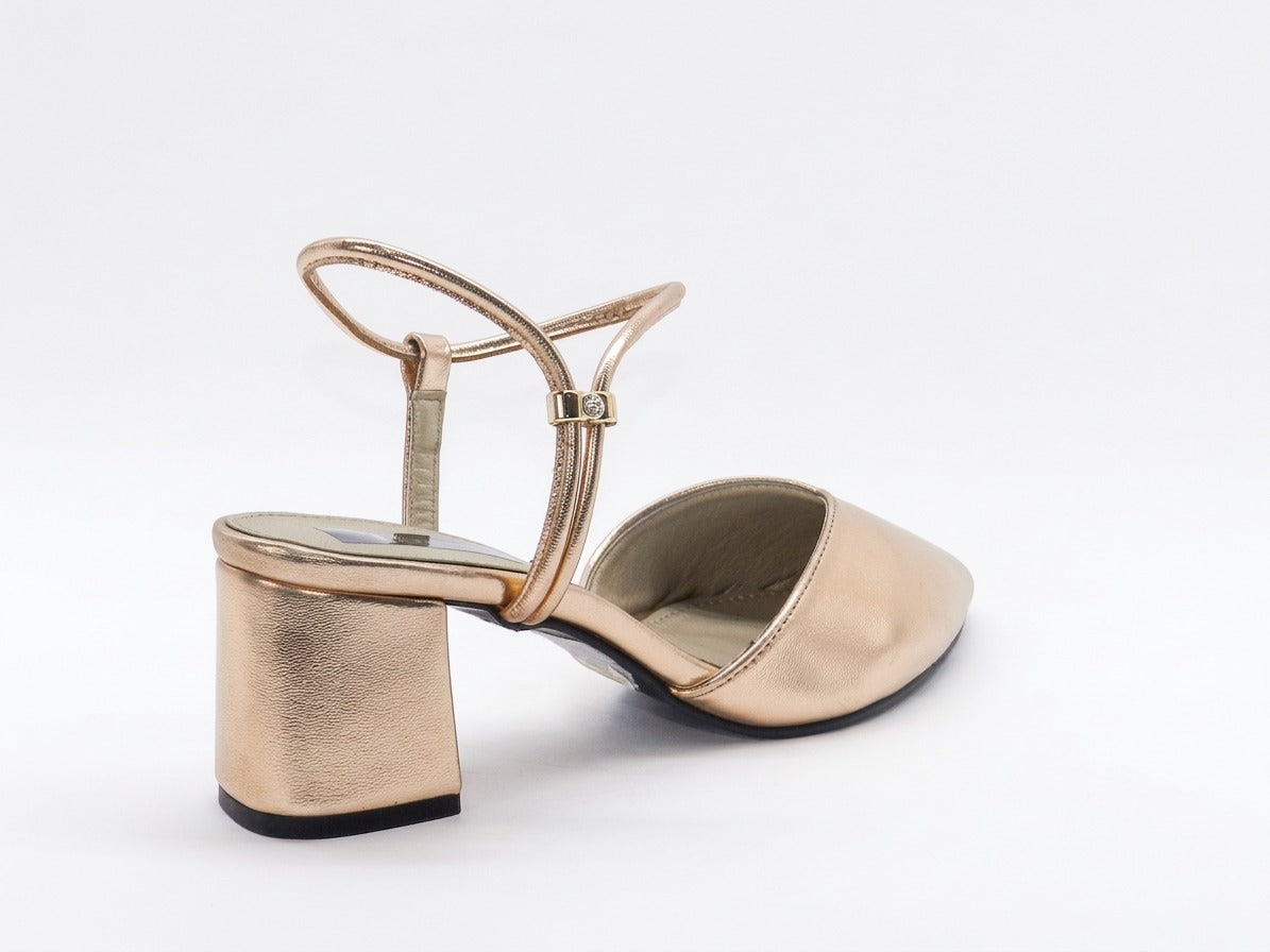 Women's Metallic Pointed Toe Block Heel Sabot — Bronze​